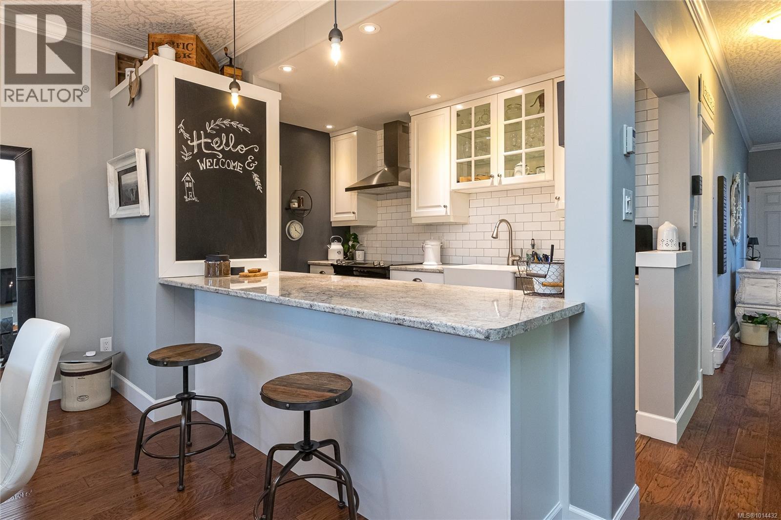 111 1110 Willow Street, Saanich