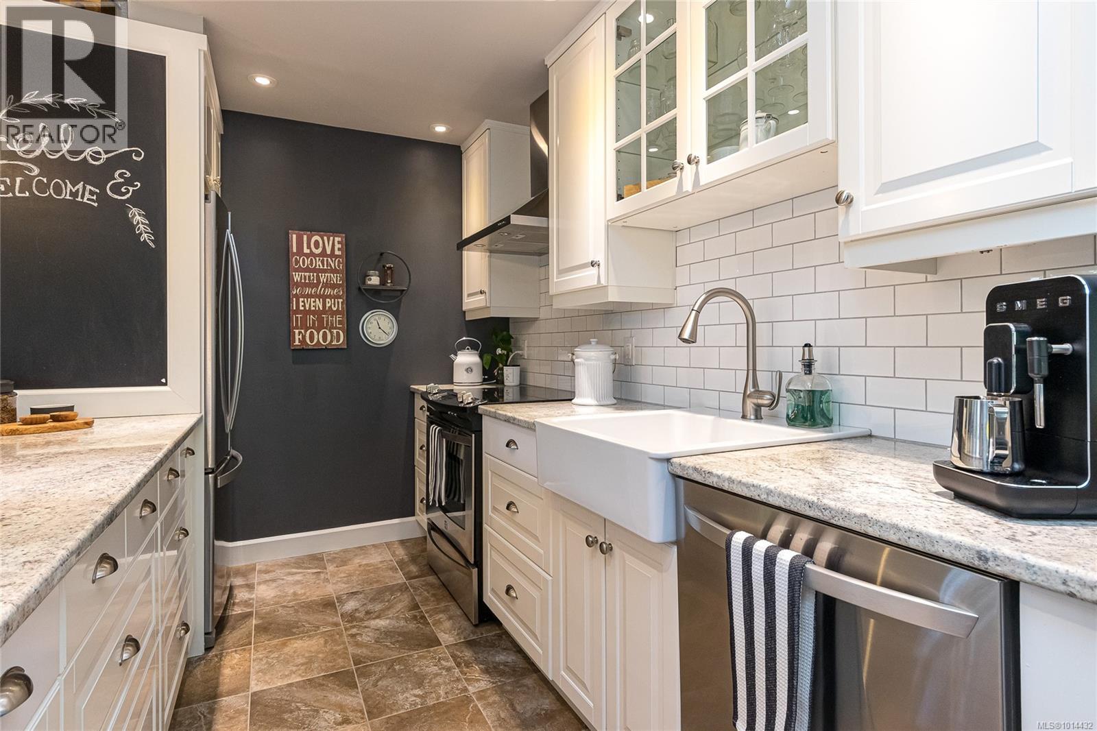 111 1110 Willow Street, Saanich