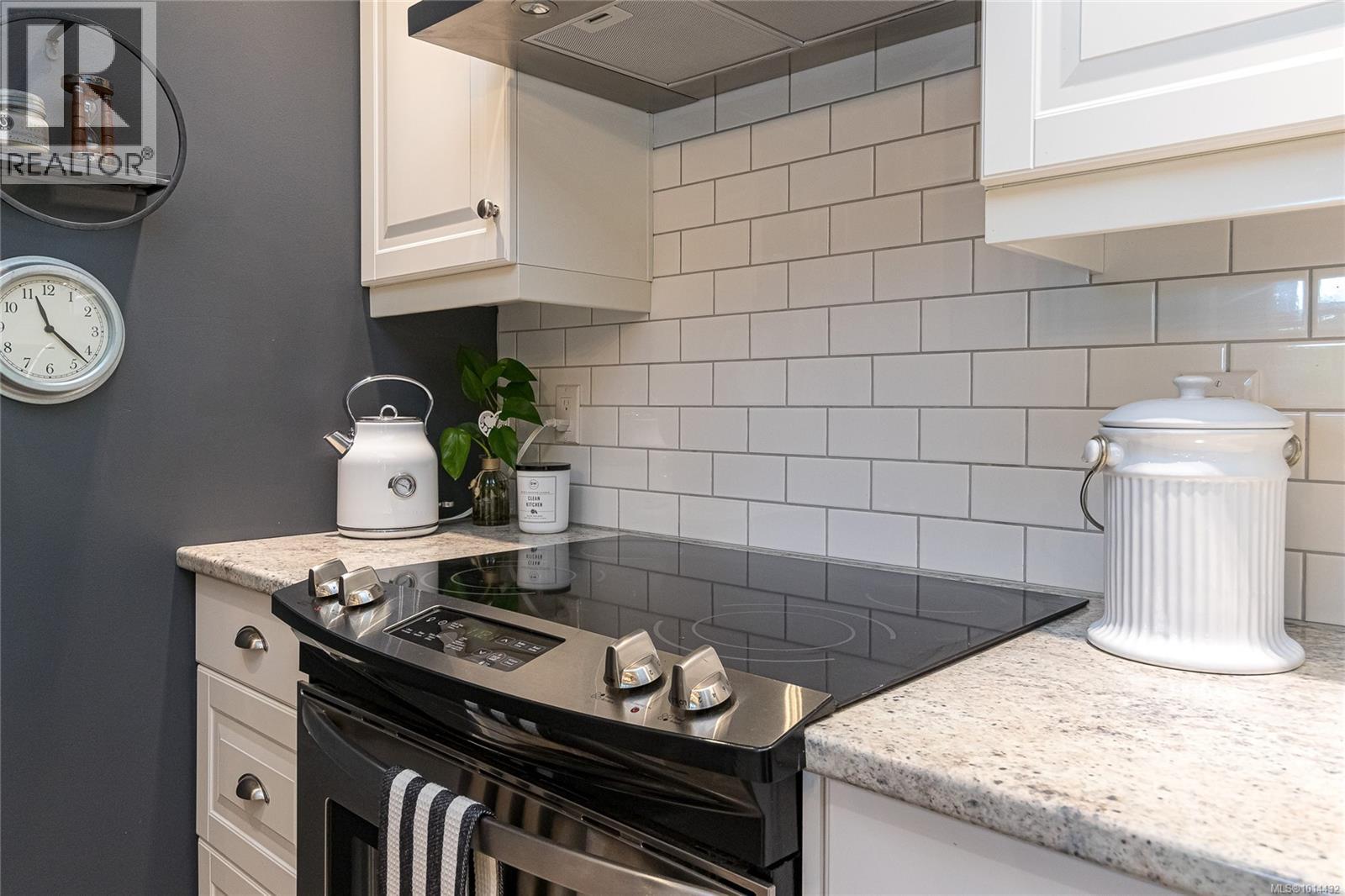 111 1110 Willow Street, Saanich