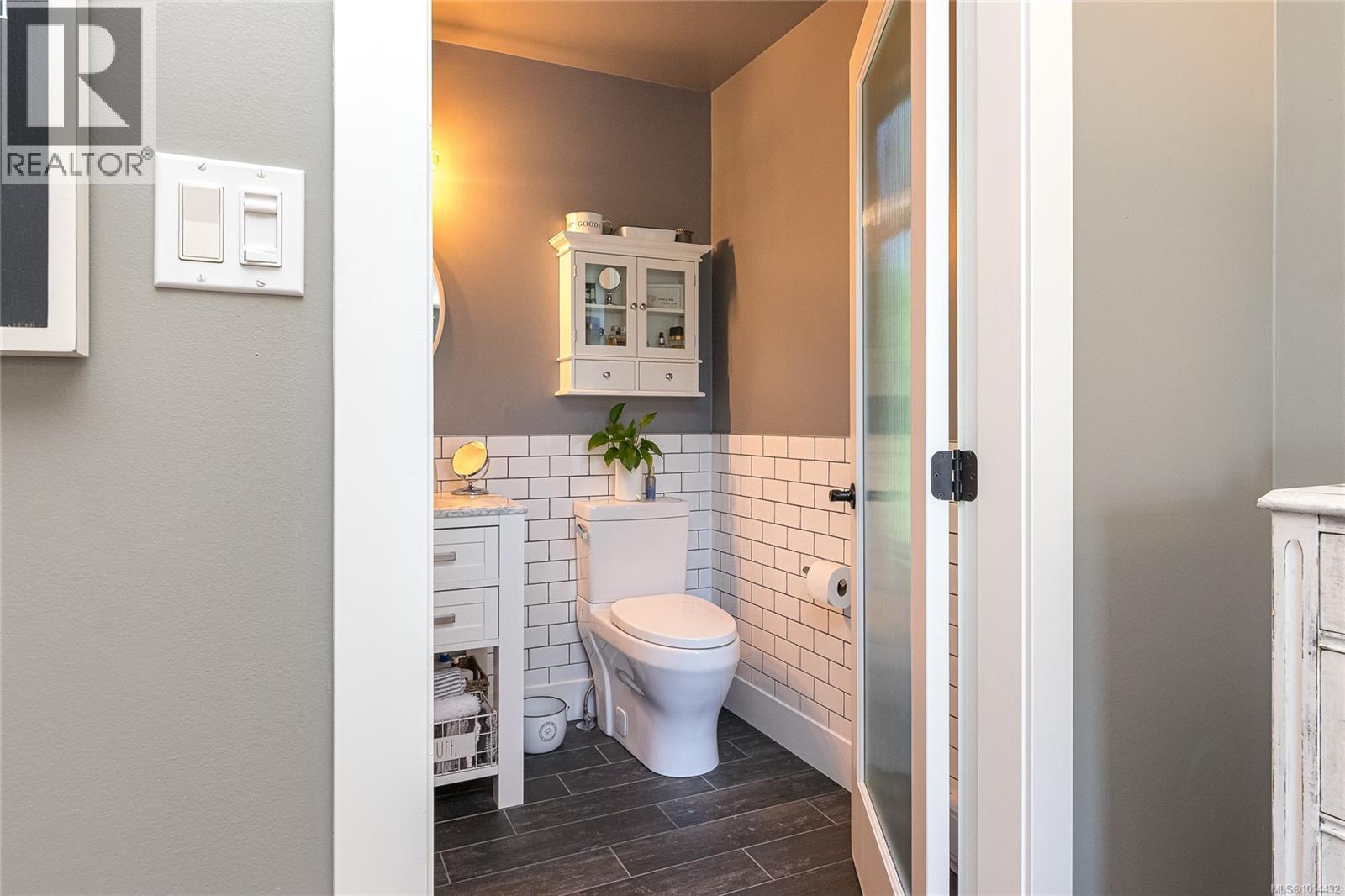 111 1110 Willow Street, Saanich