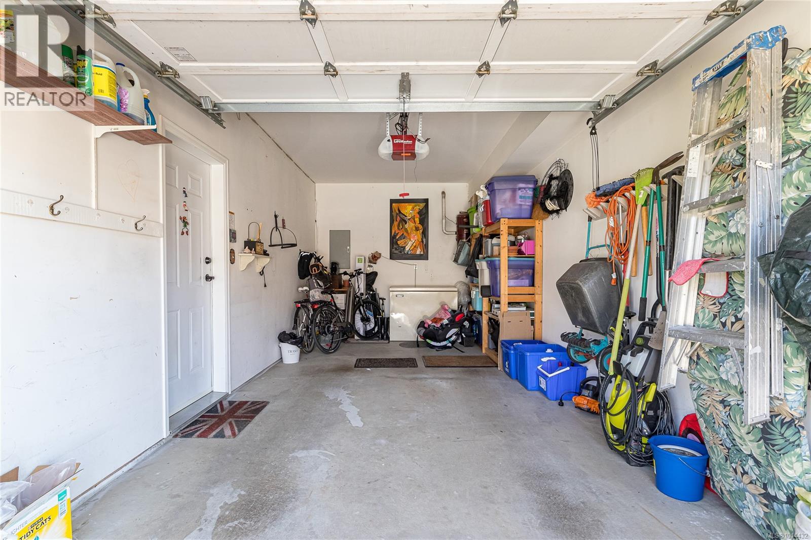 111 1110 Willow Street, Saanich