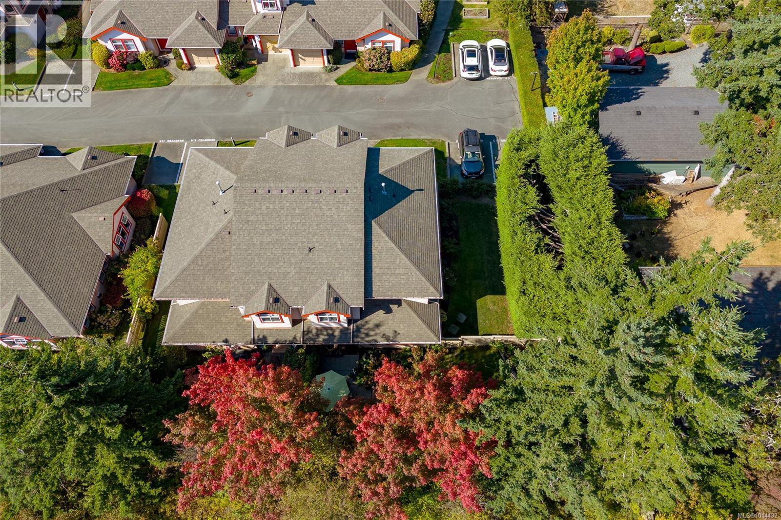 111 1110 Willow Street, Saanich