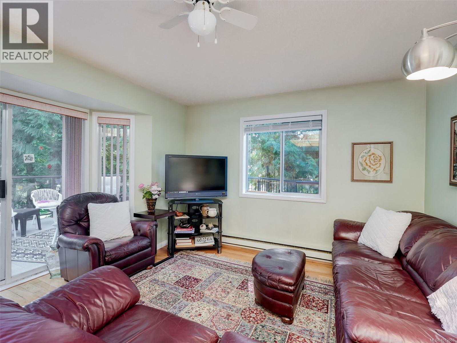  8564 Kingcome Crescent, North Saanich