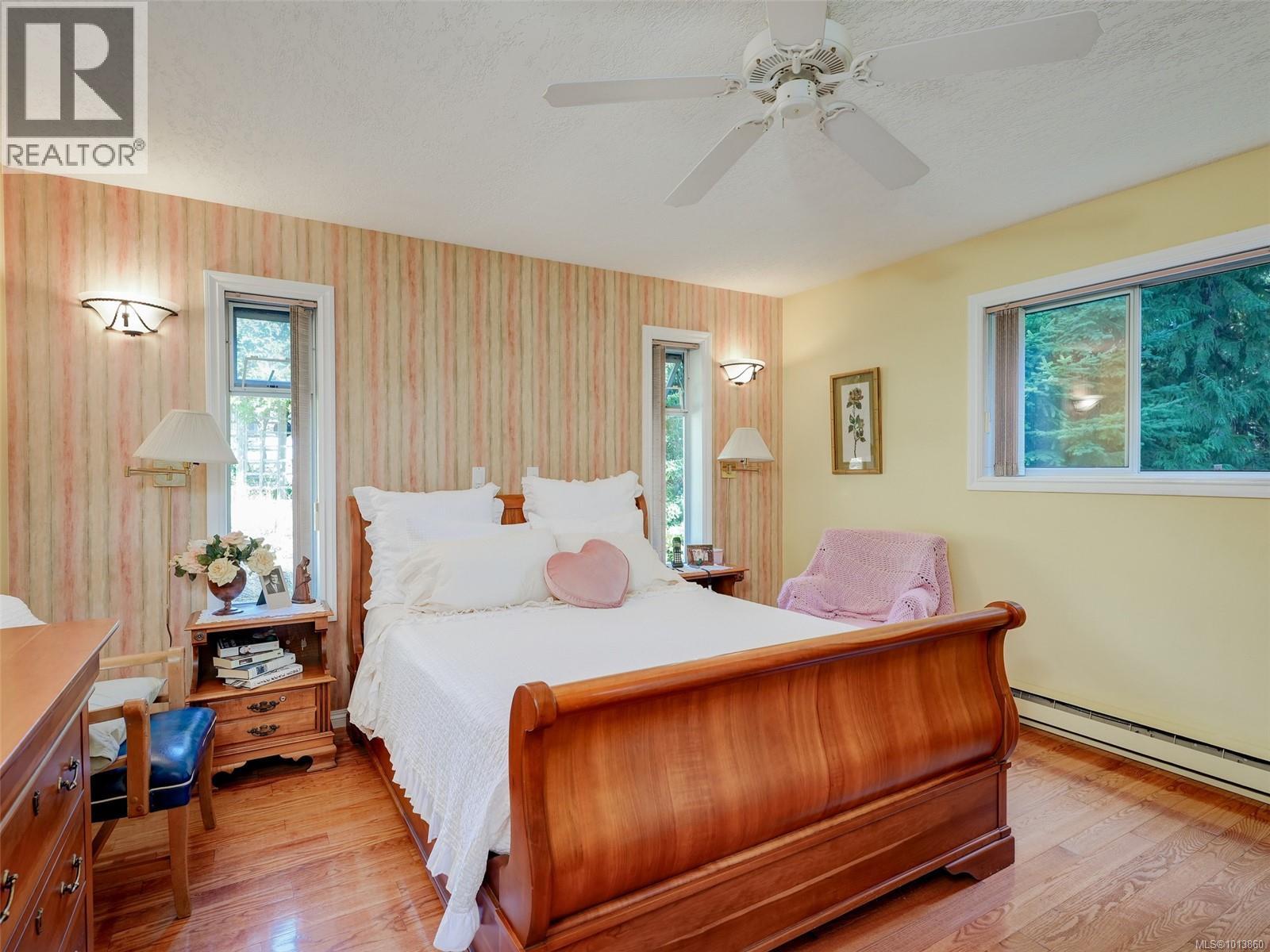  8564 Kingcome Crescent, North Saanich
