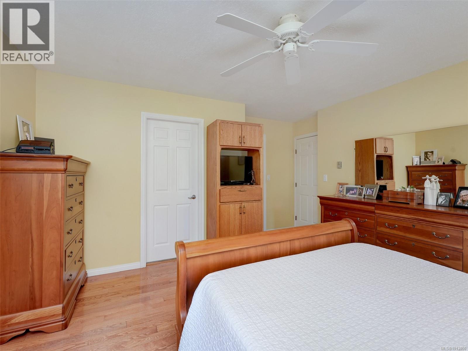  8564 Kingcome Crescent, North Saanich
