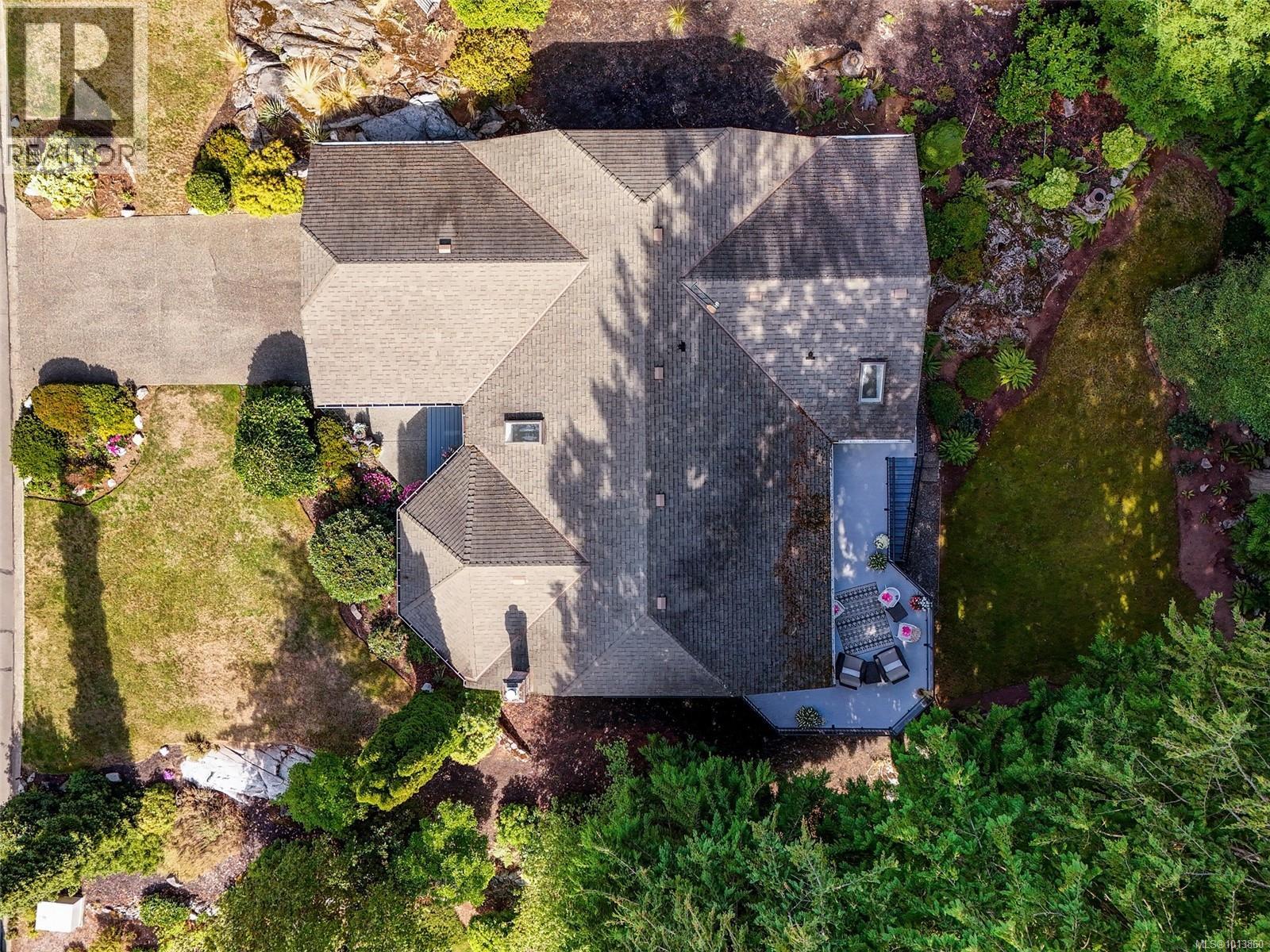 8564 Kingcome Crescent, North Saanich