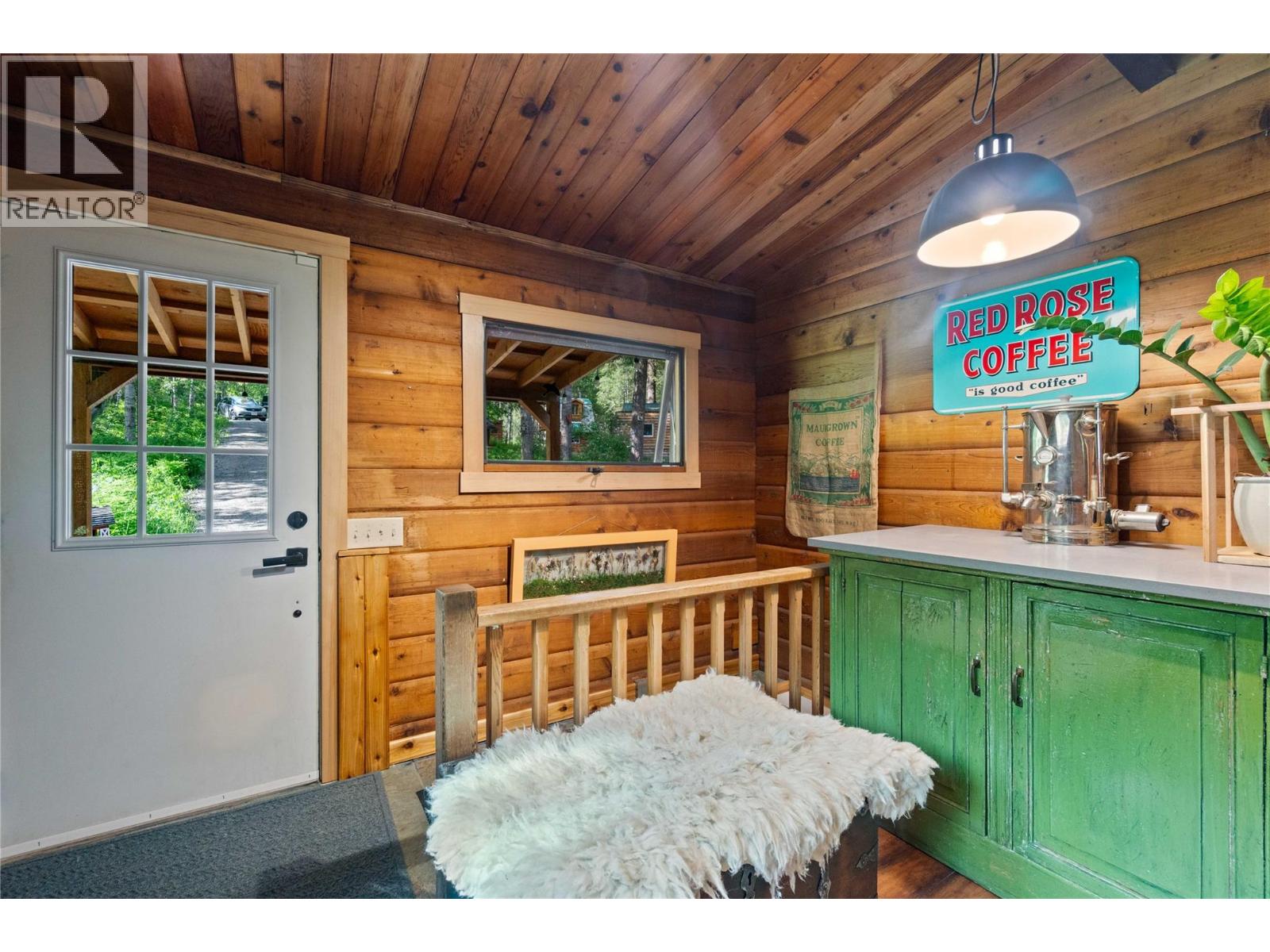 781 Gardom Lake Road, Enderby