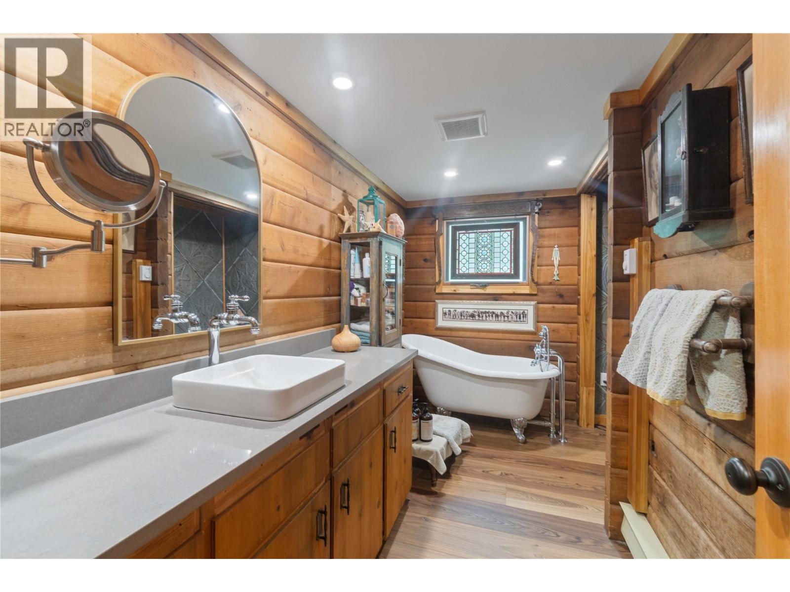 781 Gardom Lake Road, Enderby