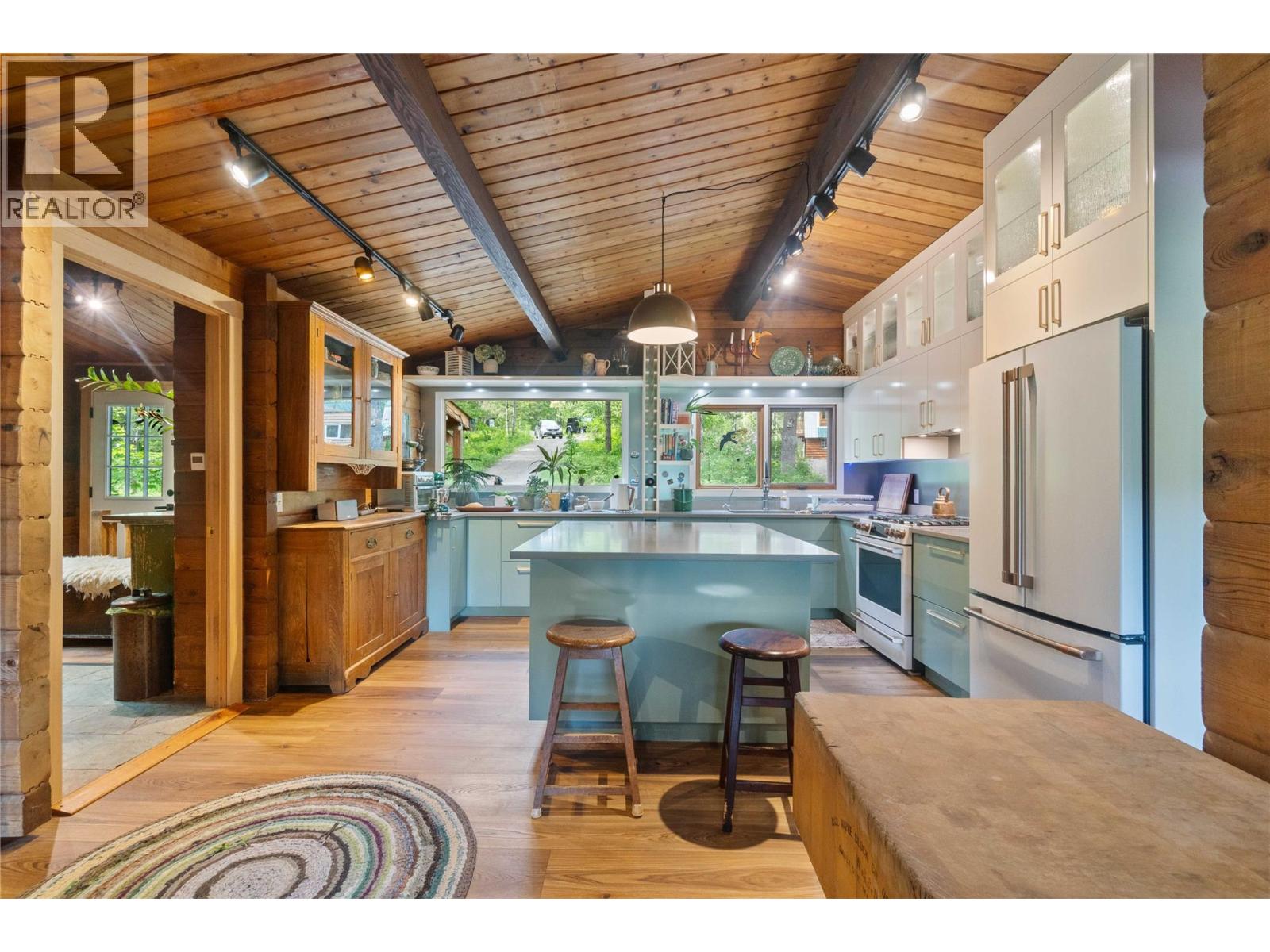 781 Gardom Lake Road, Enderby