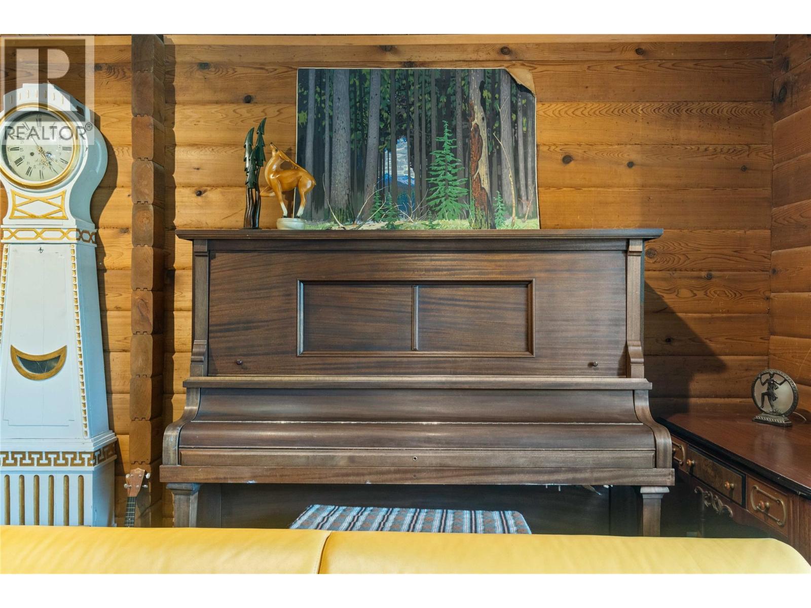 781 Gardom Lake Road, Enderby