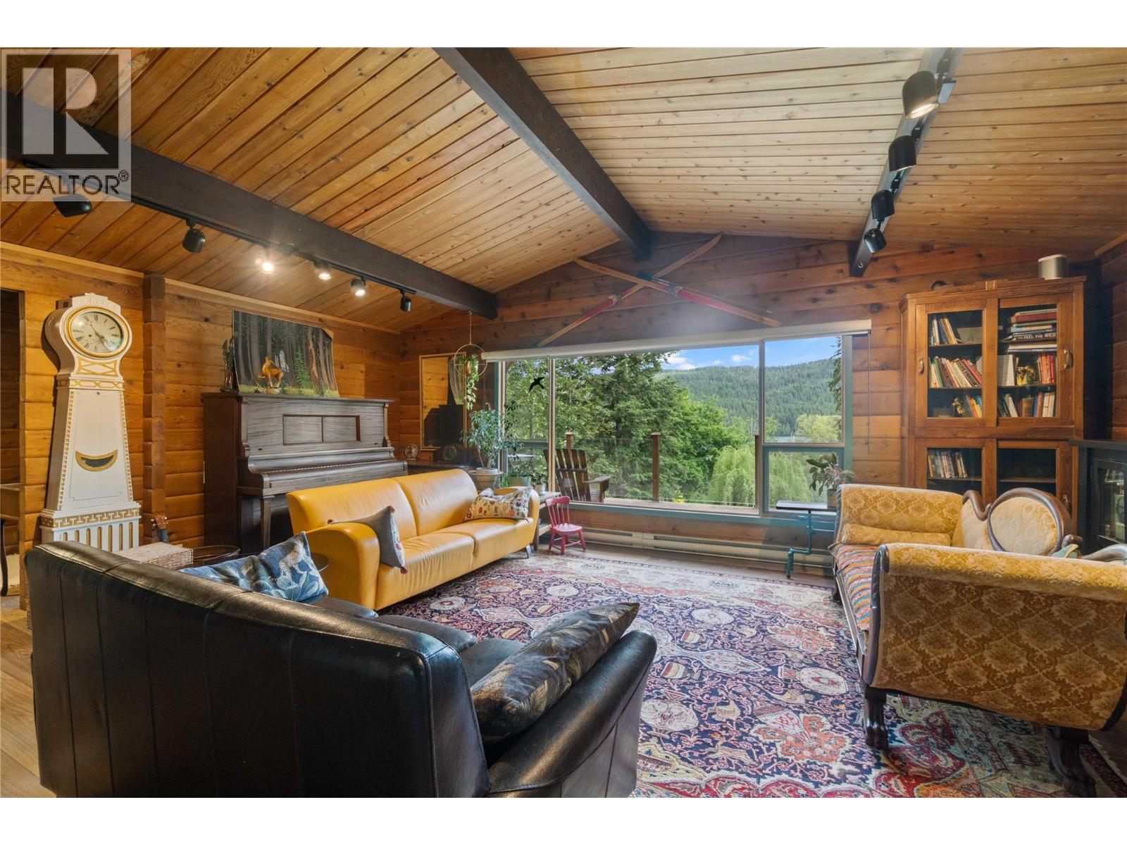 781 Gardom Lake Road, Enderby