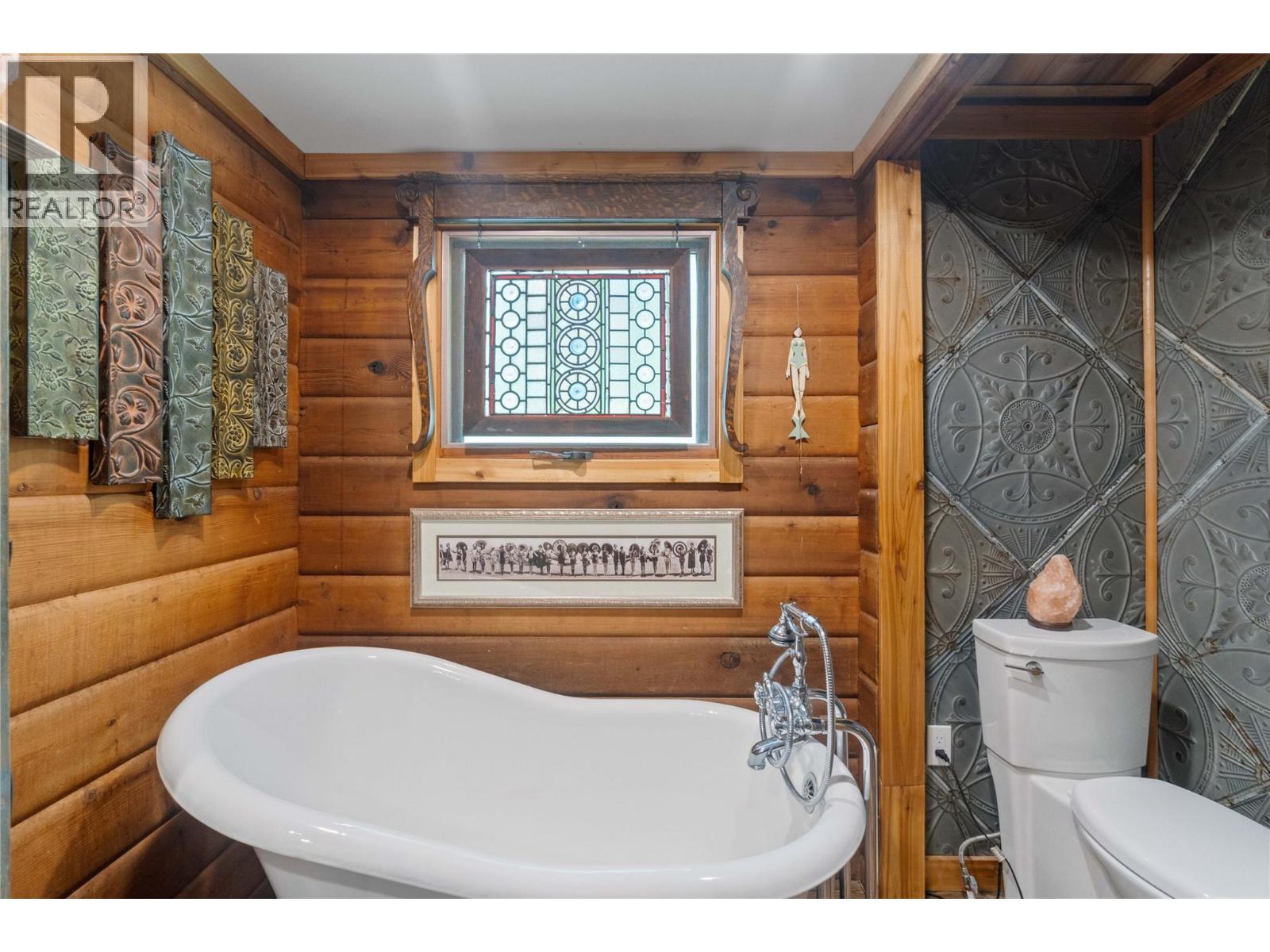 781 Gardom Lake Road, Enderby