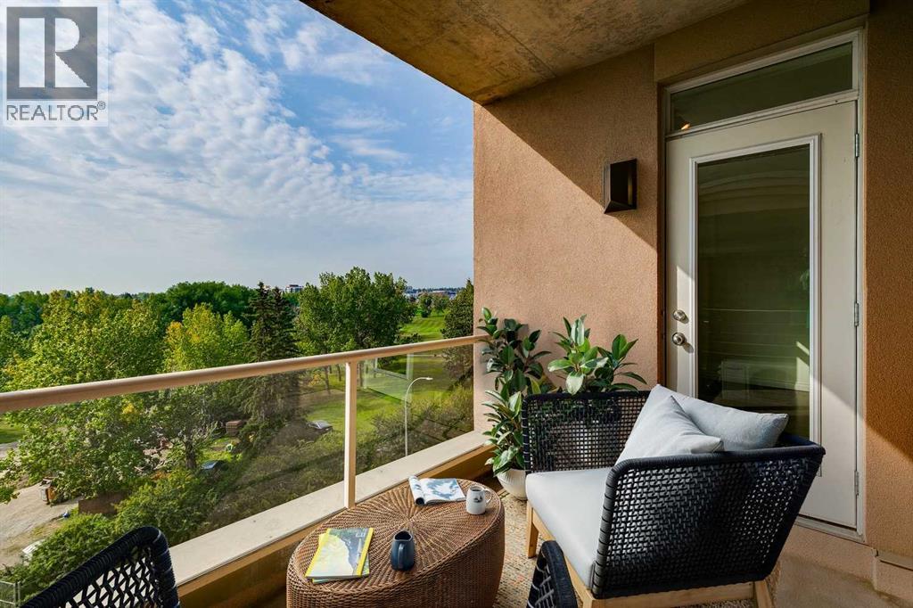 Single Family House for Sale in   Hemlock Crescent SW Spruce Cliff Calgary 