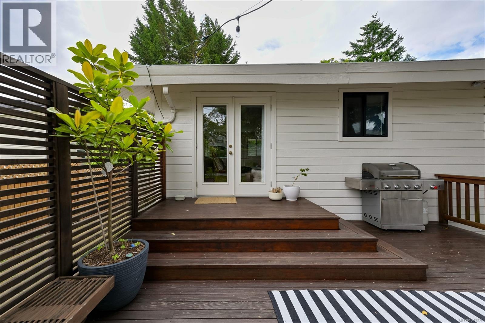 632 Cairndale Road, Colwood