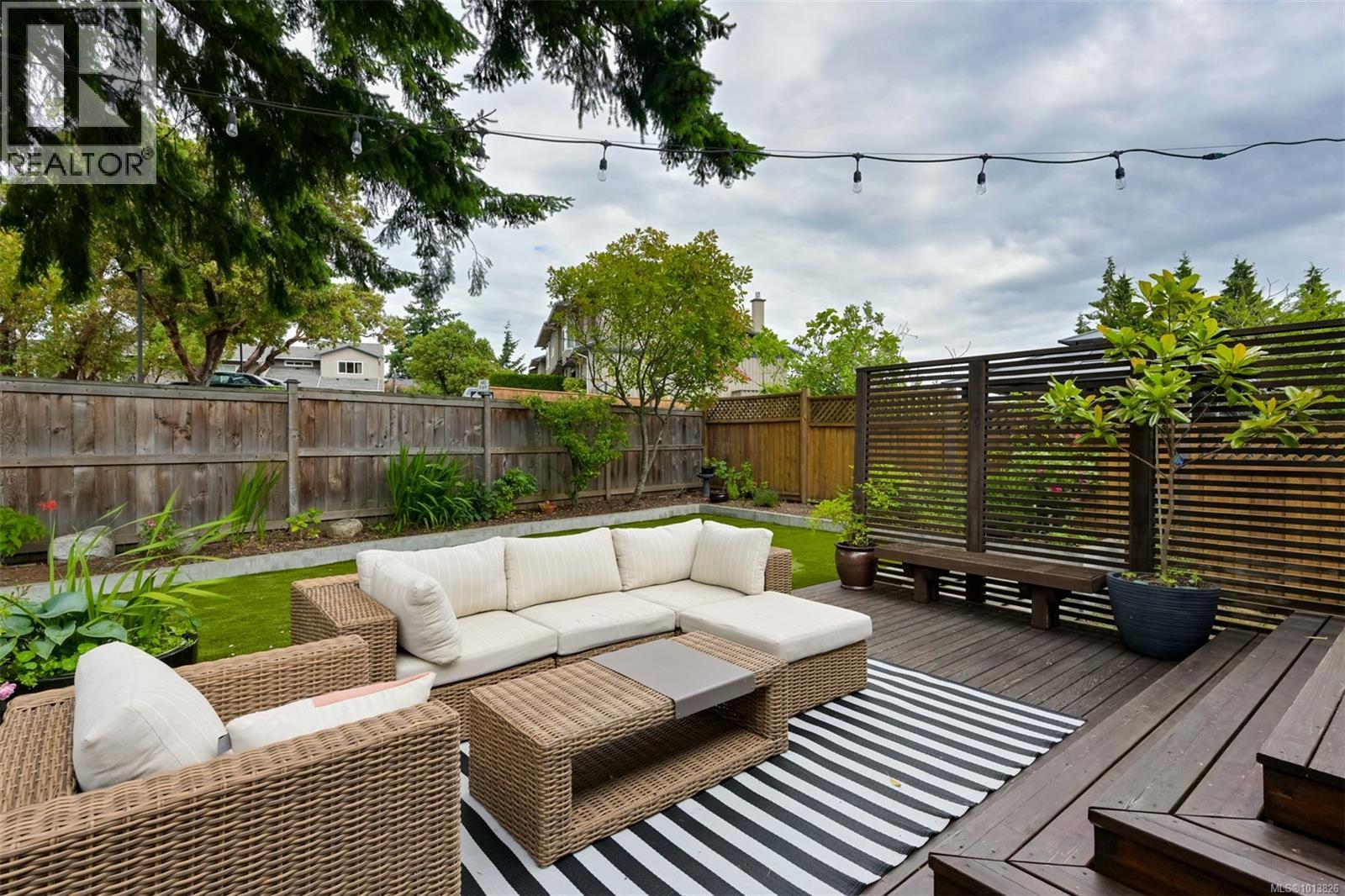  632 Cairndale Road, Colwood