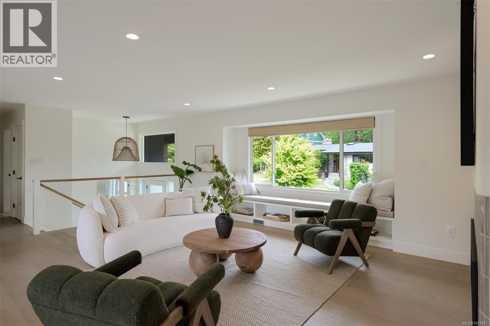  2091 Stonehewer Place, Oak Bay