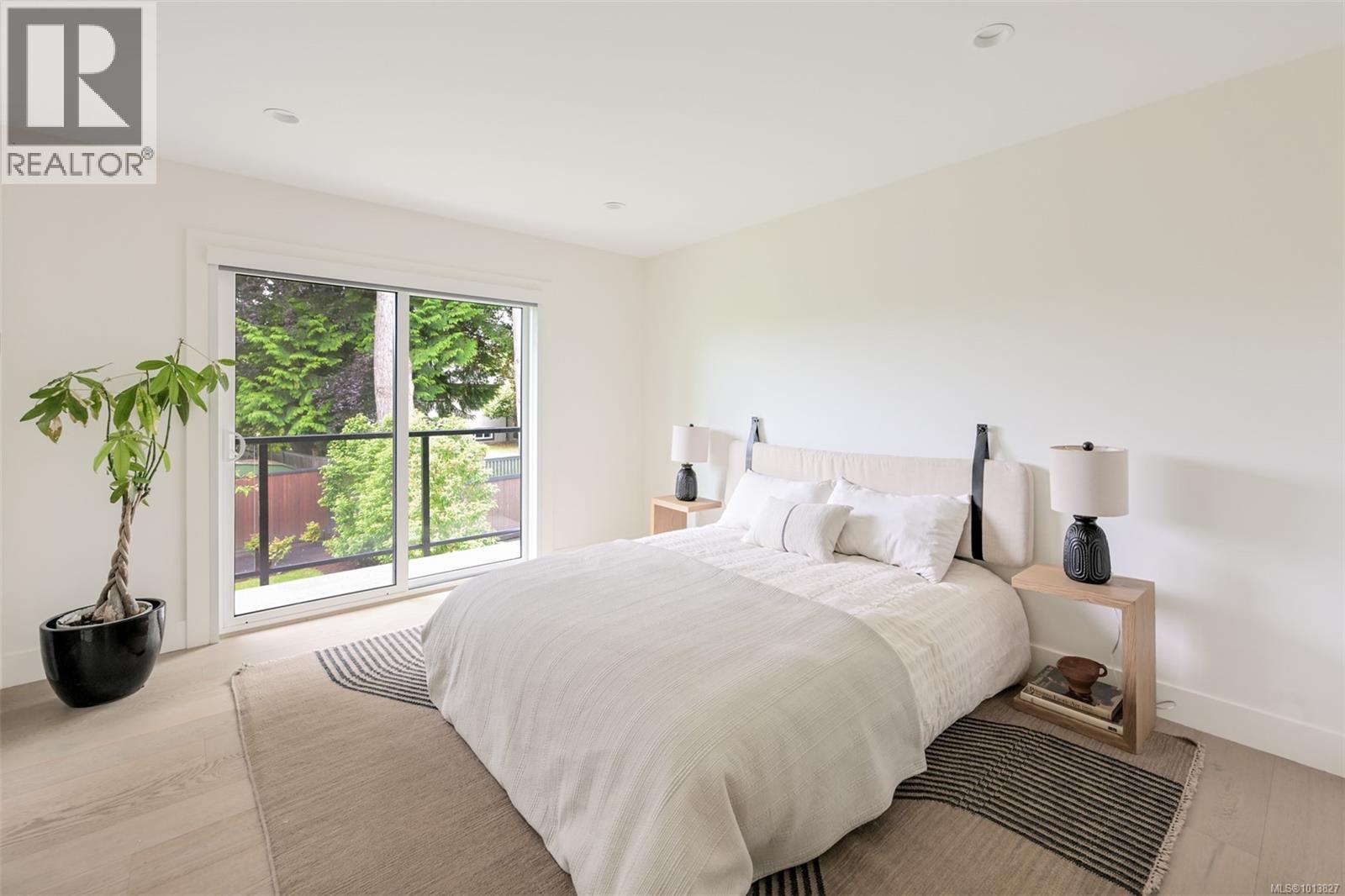  2091 Stonehewer Place, Oak Bay