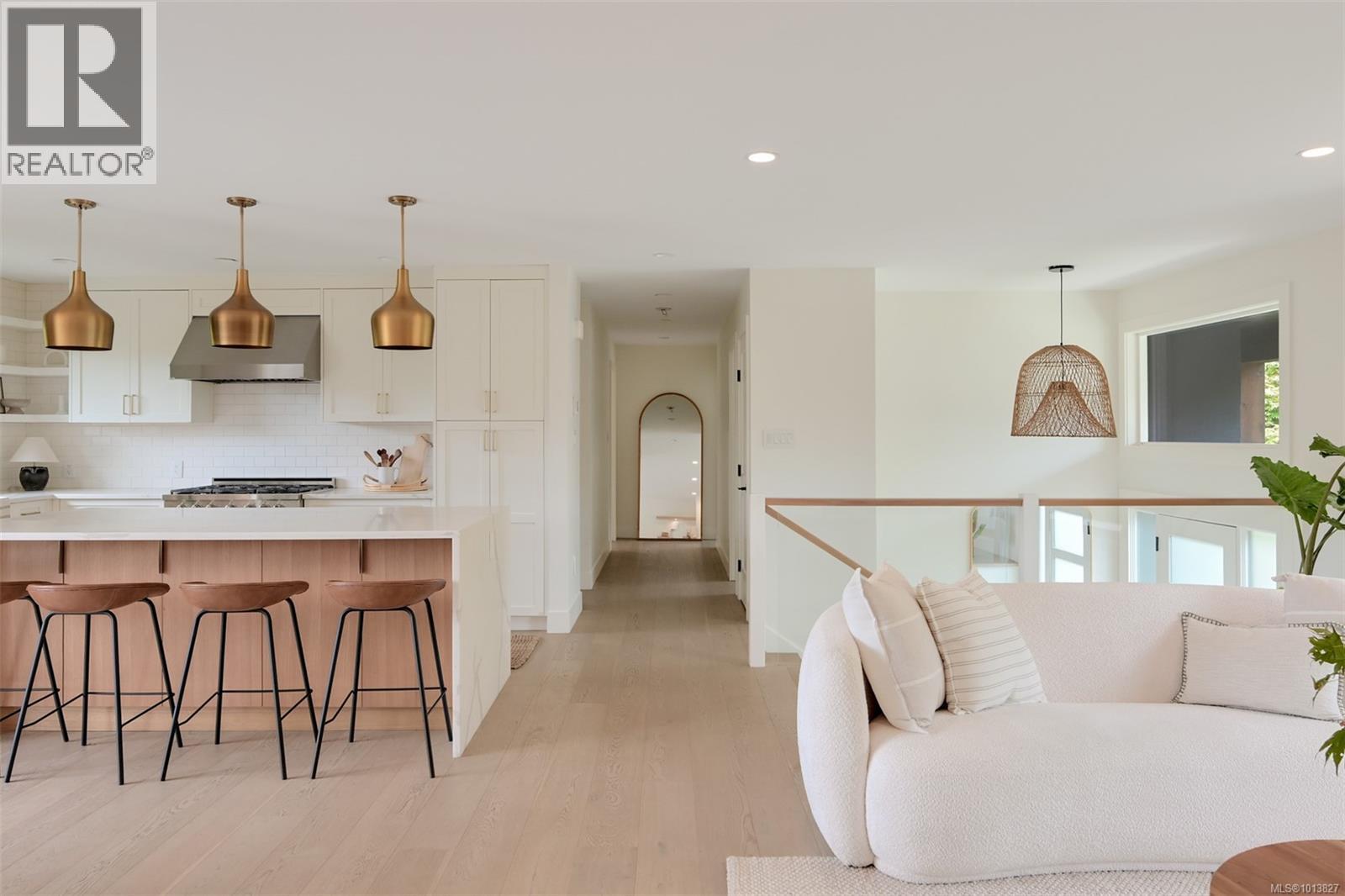  2091 Stonehewer Place, Oak Bay