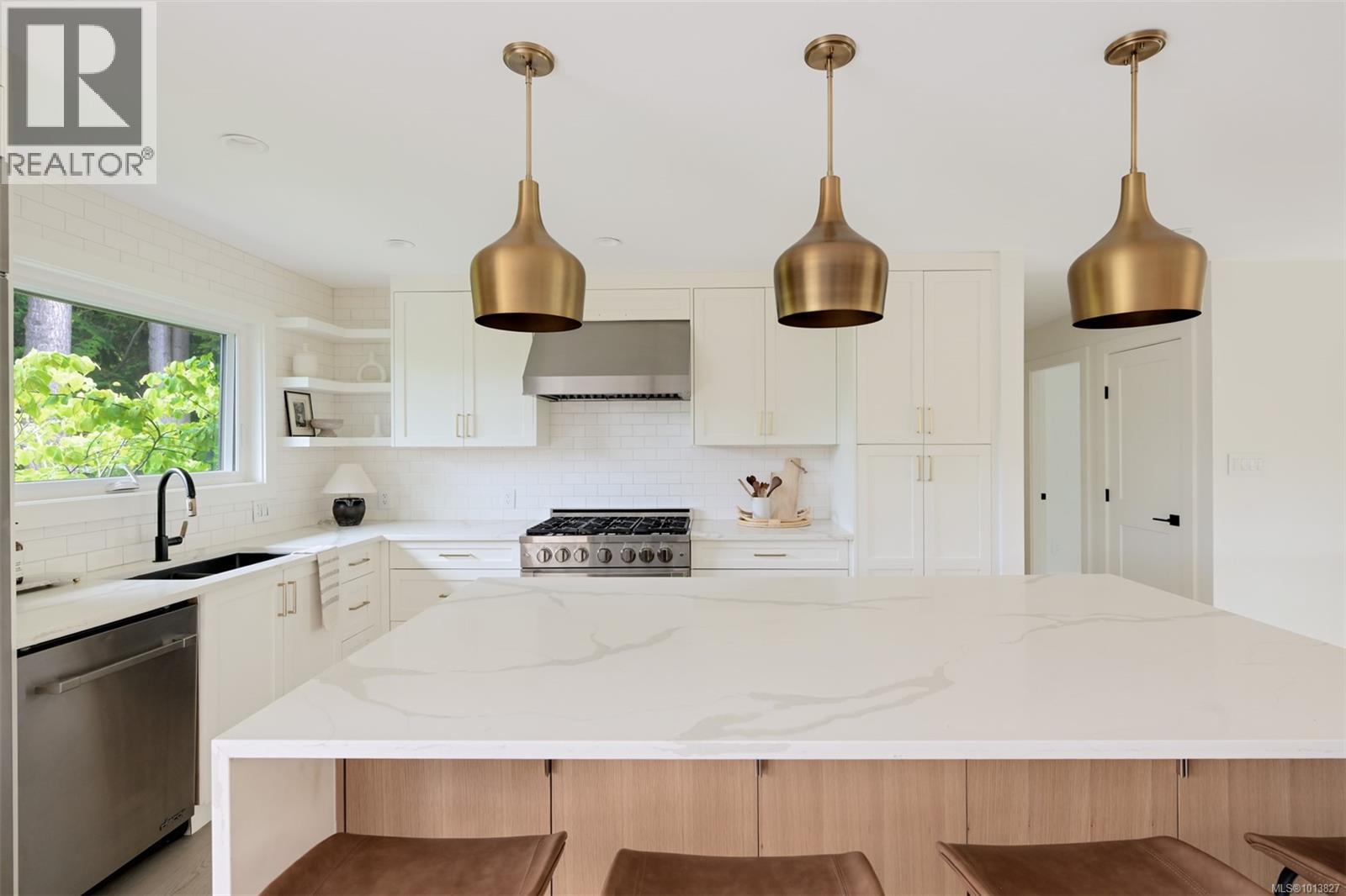  2091 Stonehewer Place, Oak Bay