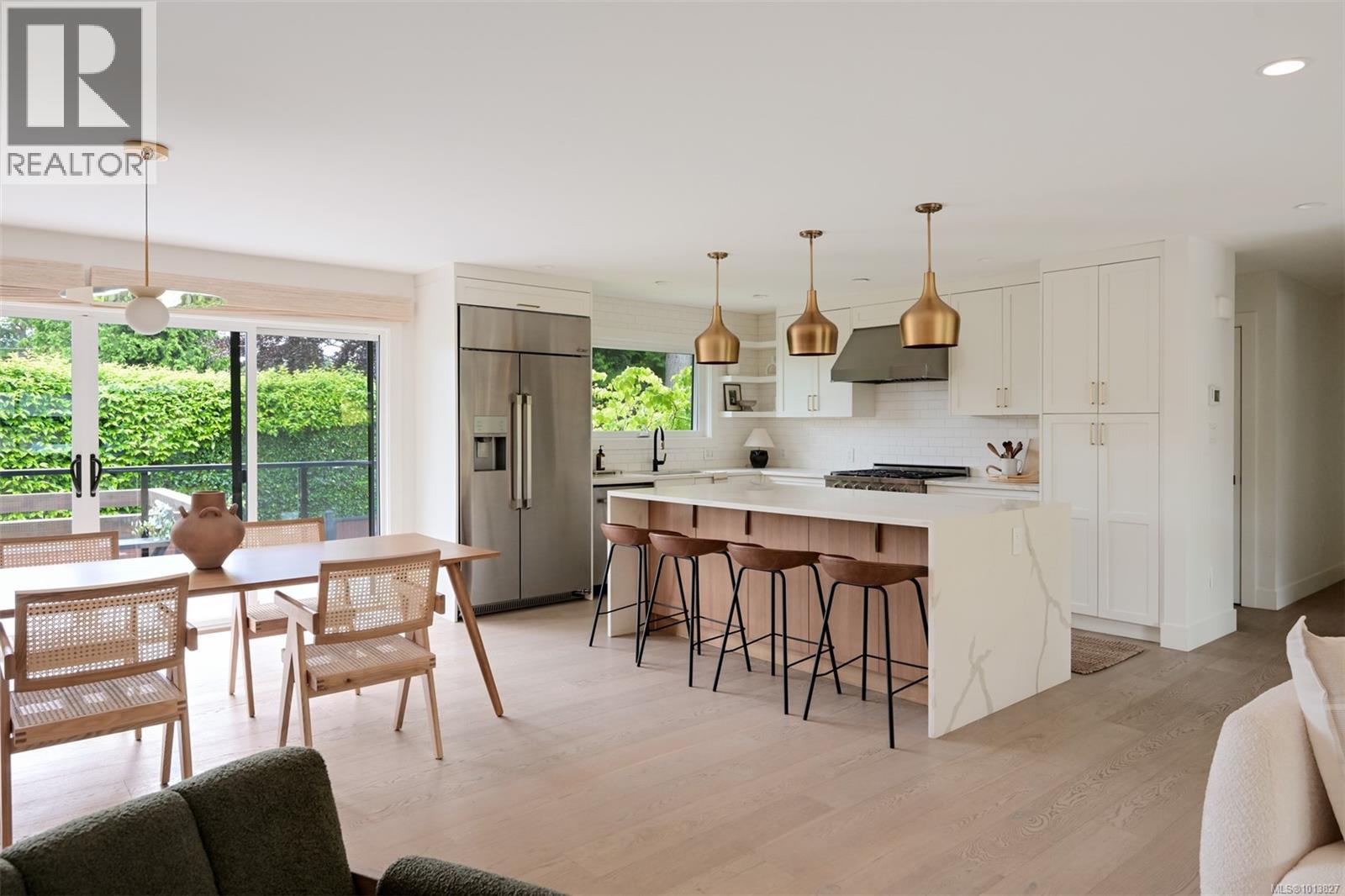  2091 Stonehewer Place, Oak Bay