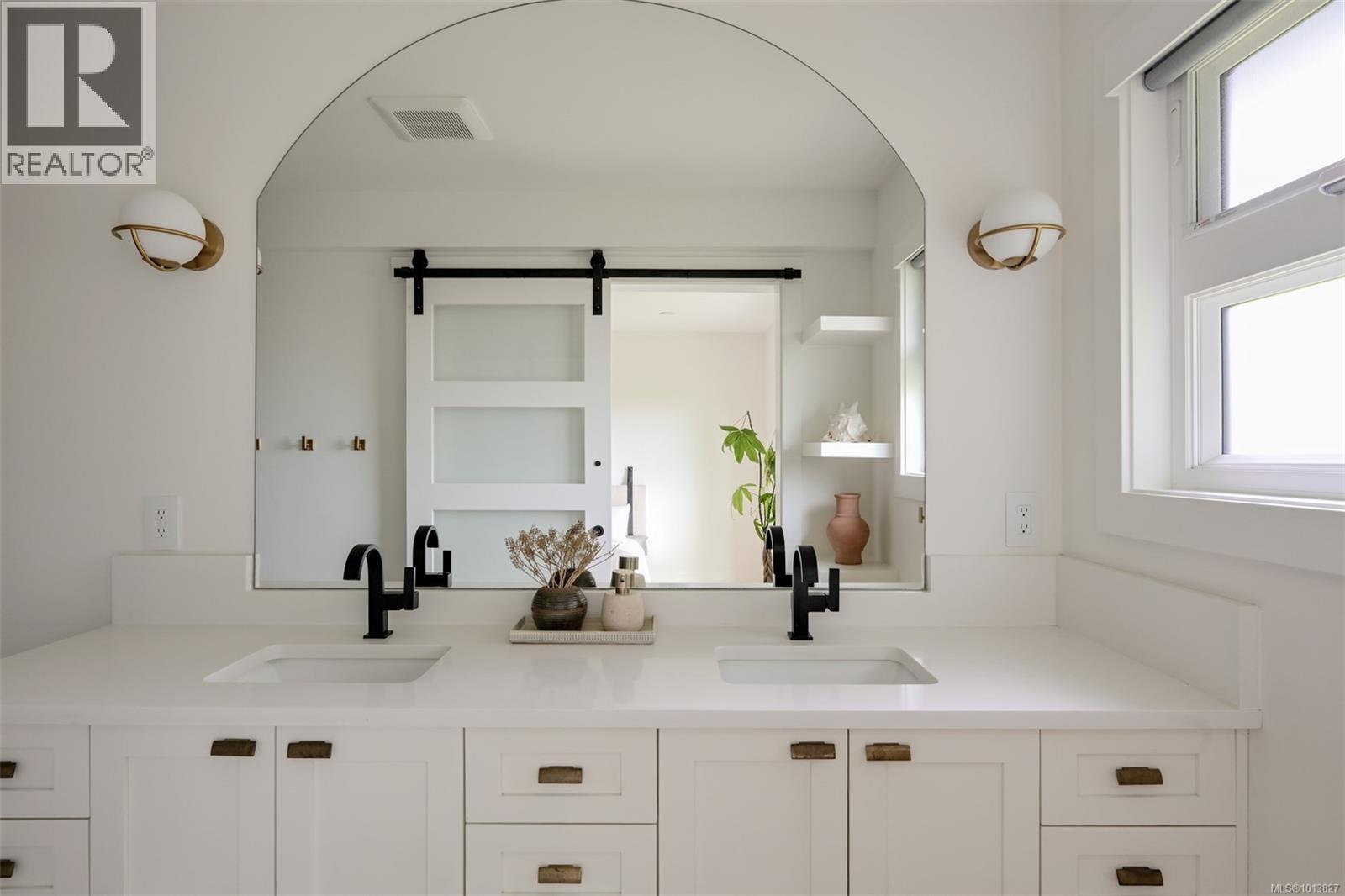  2091 Stonehewer Place, Oak Bay