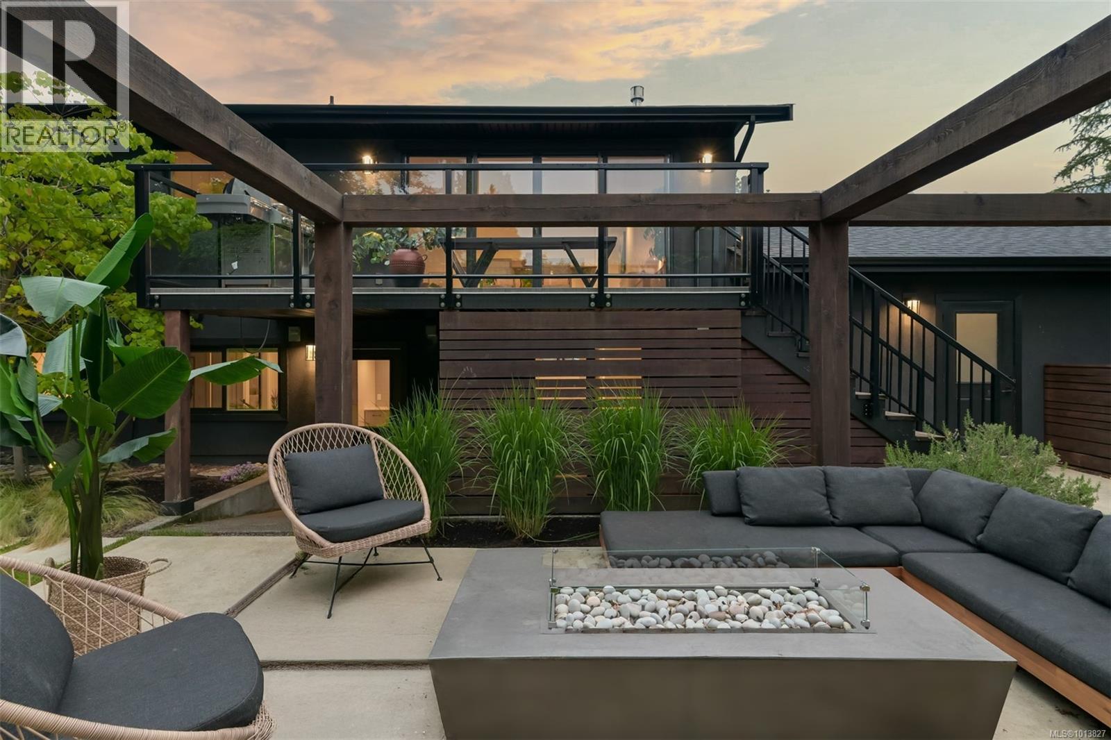  2091 Stonehewer Place, Oak Bay