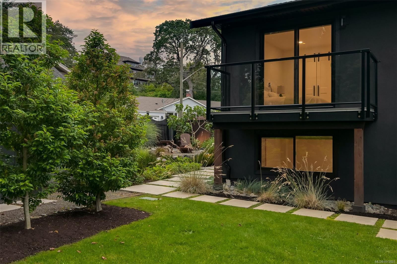  2091 Stonehewer Place, Oak Bay