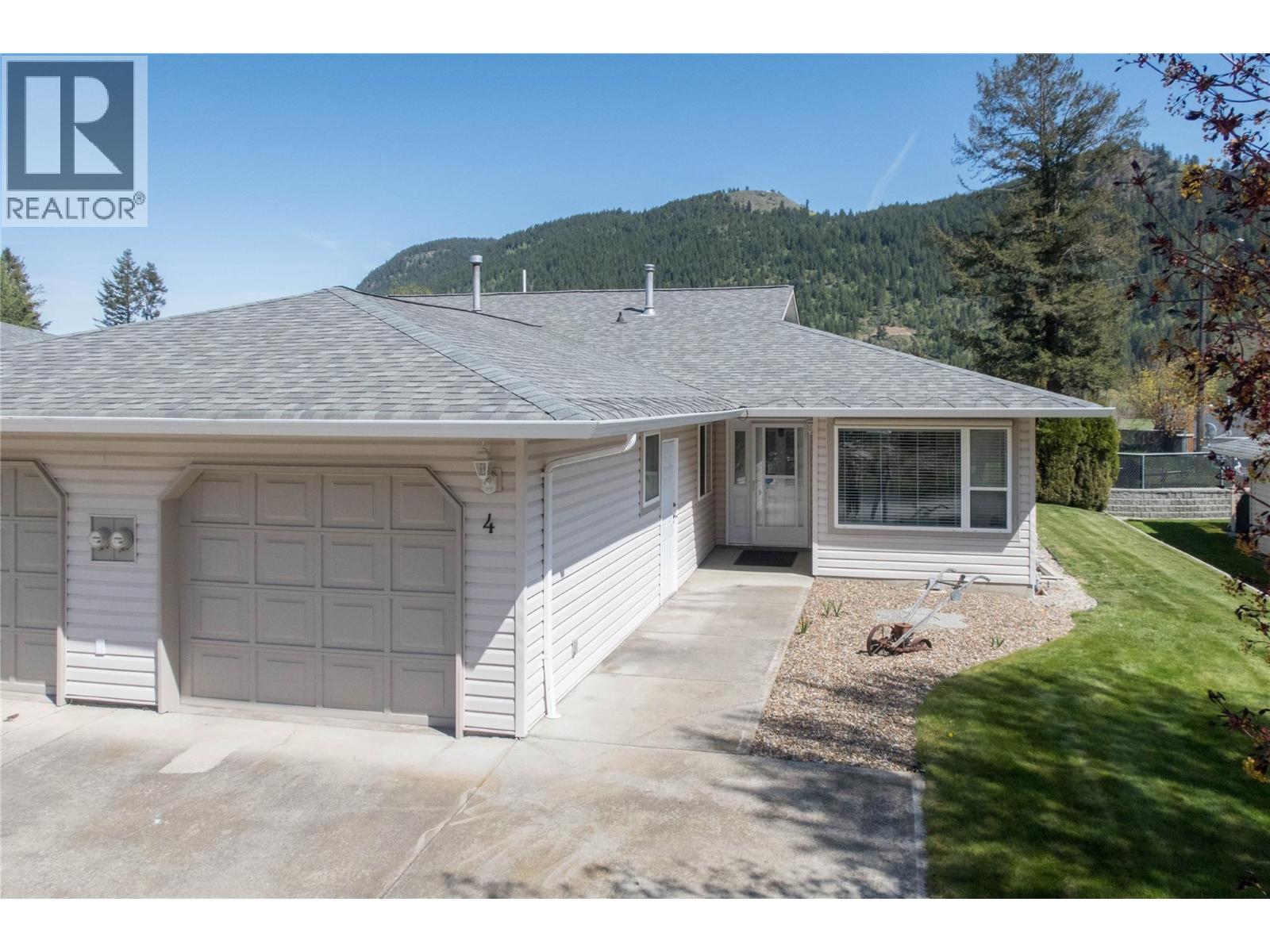 #4-2675 Pine Avenue, Lumby