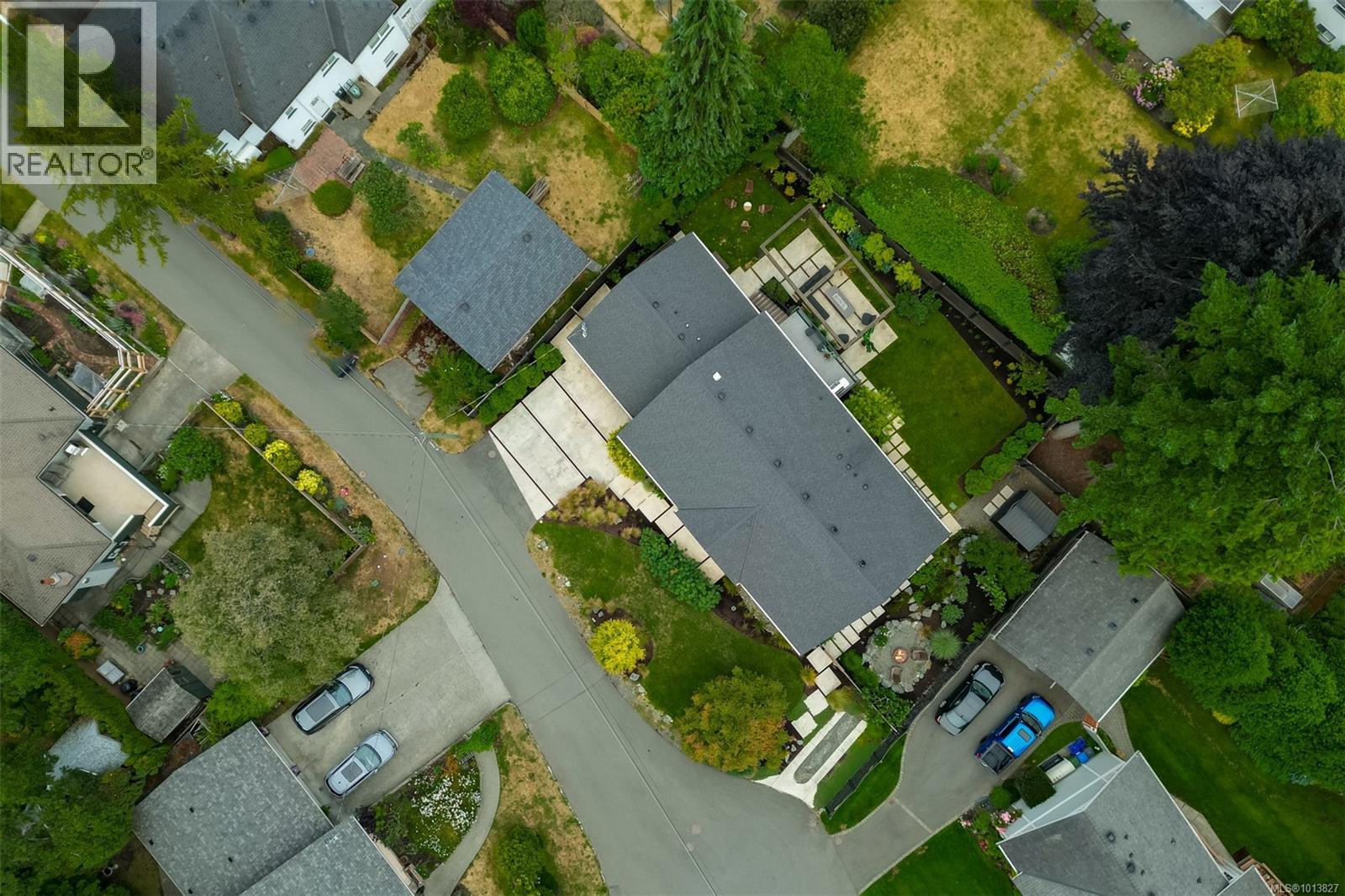  2091 Stonehewer Place, Oak Bay