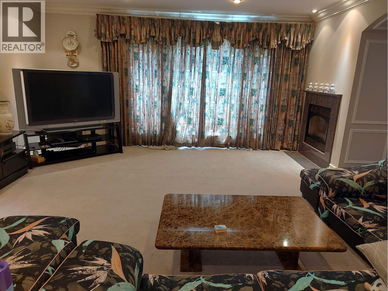 8038 CLOVERLAKE COURT, Burnaby