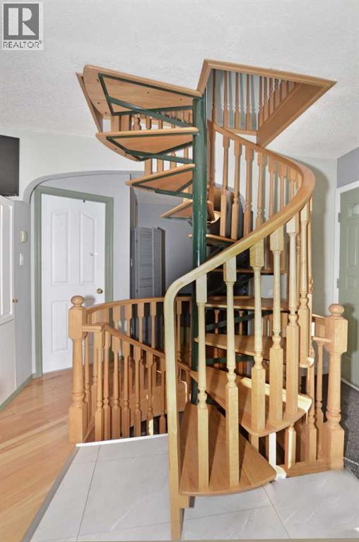 Single Family House 4 Level for Sale in   Avenue NE Renfrew Calgary 