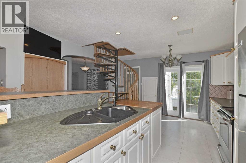 Single Family House 4 Level for Sale in   Avenue NE Renfrew Calgary 