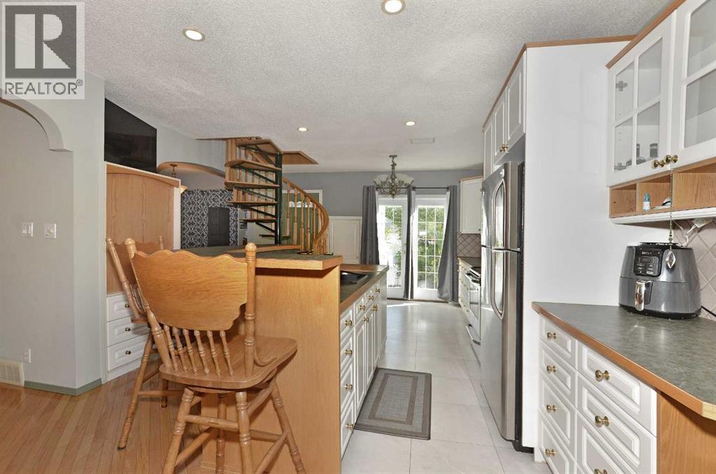 Single Family House 4 Level for Sale in   Avenue NE Renfrew Calgary 