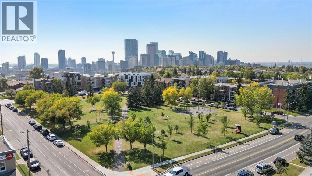 Single Family House 4 Level for Sale in   Avenue NE Renfrew Calgary 