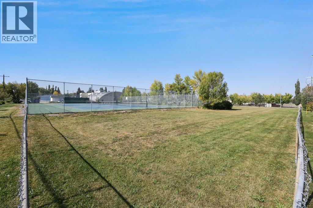 Single Family House 4 Level for Sale in   Avenue NE Renfrew Calgary 