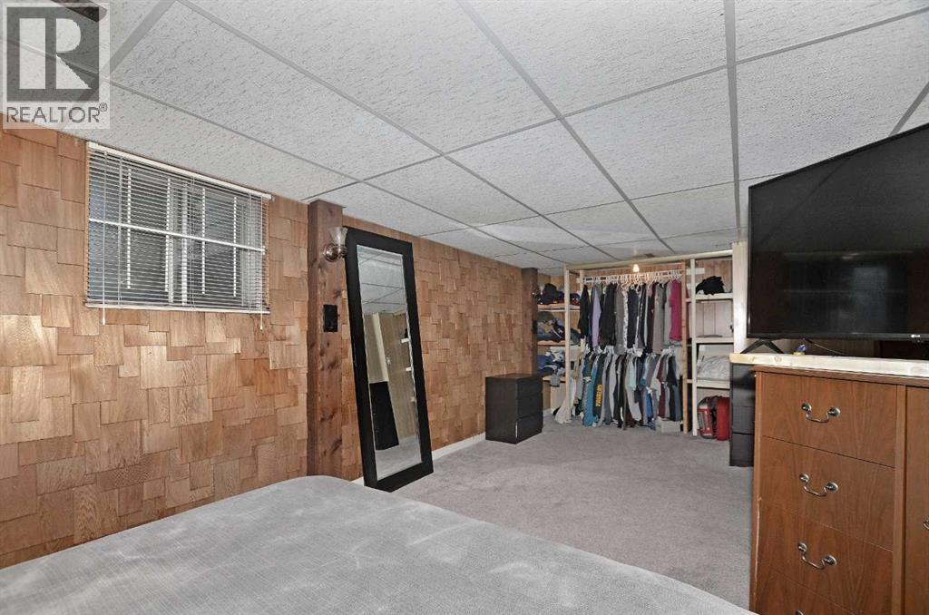 Single Family House 4 Level for Sale in   Avenue NE Renfrew Calgary 