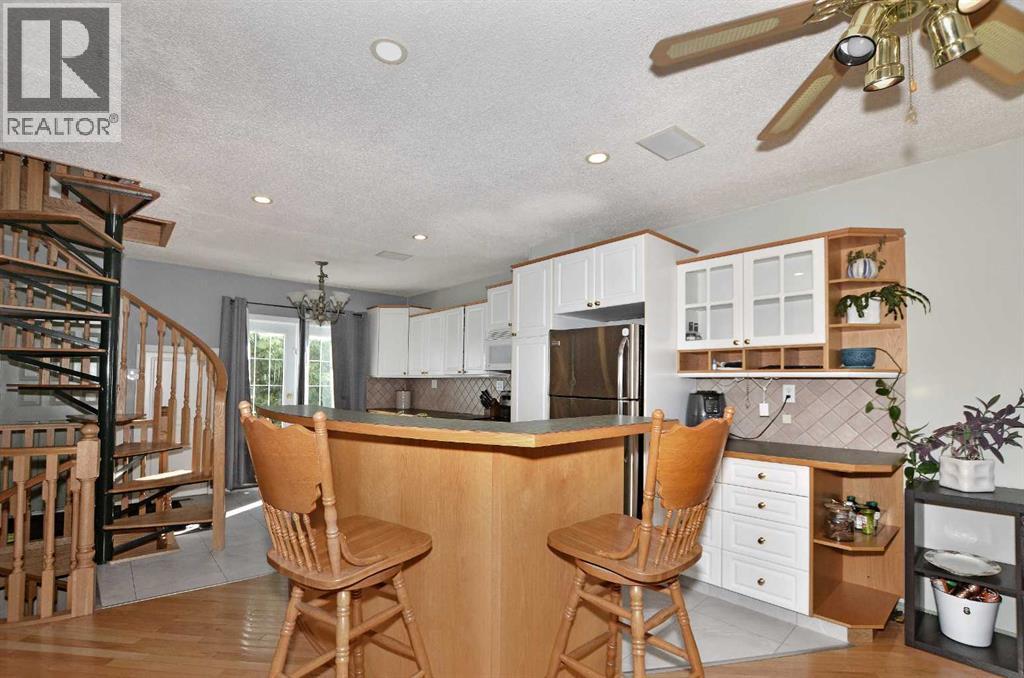 Single Family House 4 Level for Sale in   Avenue NE Renfrew Calgary 