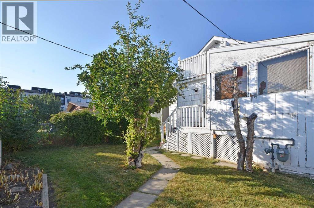 Single Family House 4 Level for Sale in   Avenue NE Renfrew Calgary 