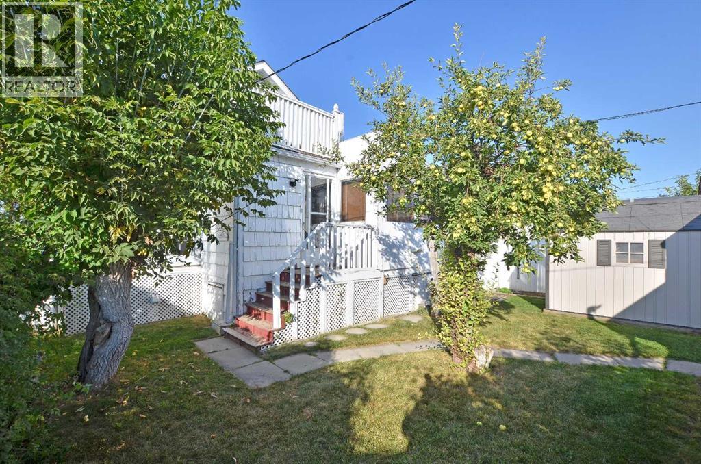 Single Family House 4 Level for Sale in   Avenue NE Renfrew Calgary 