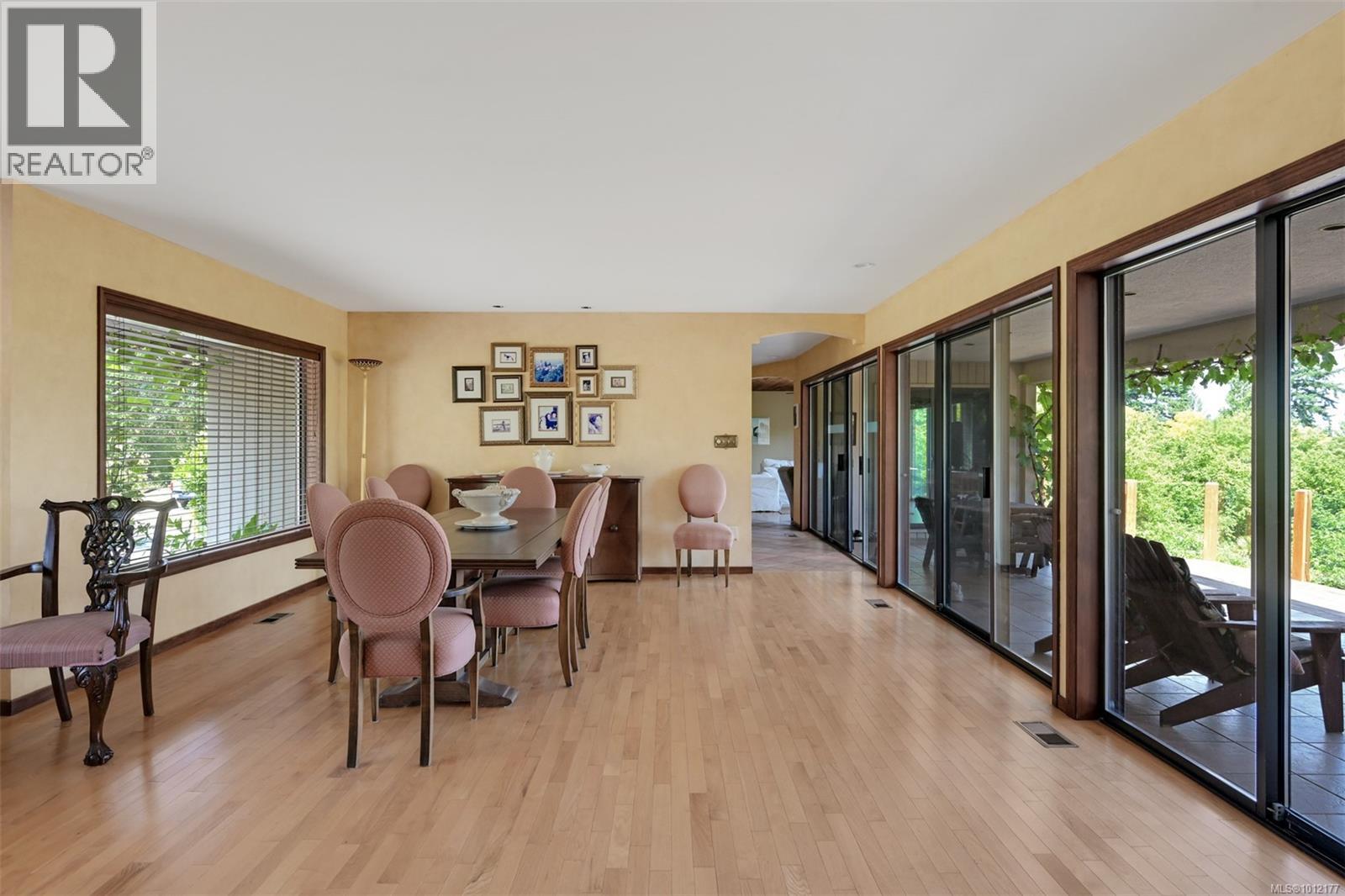  5489 Forest Hill Road, Saanich