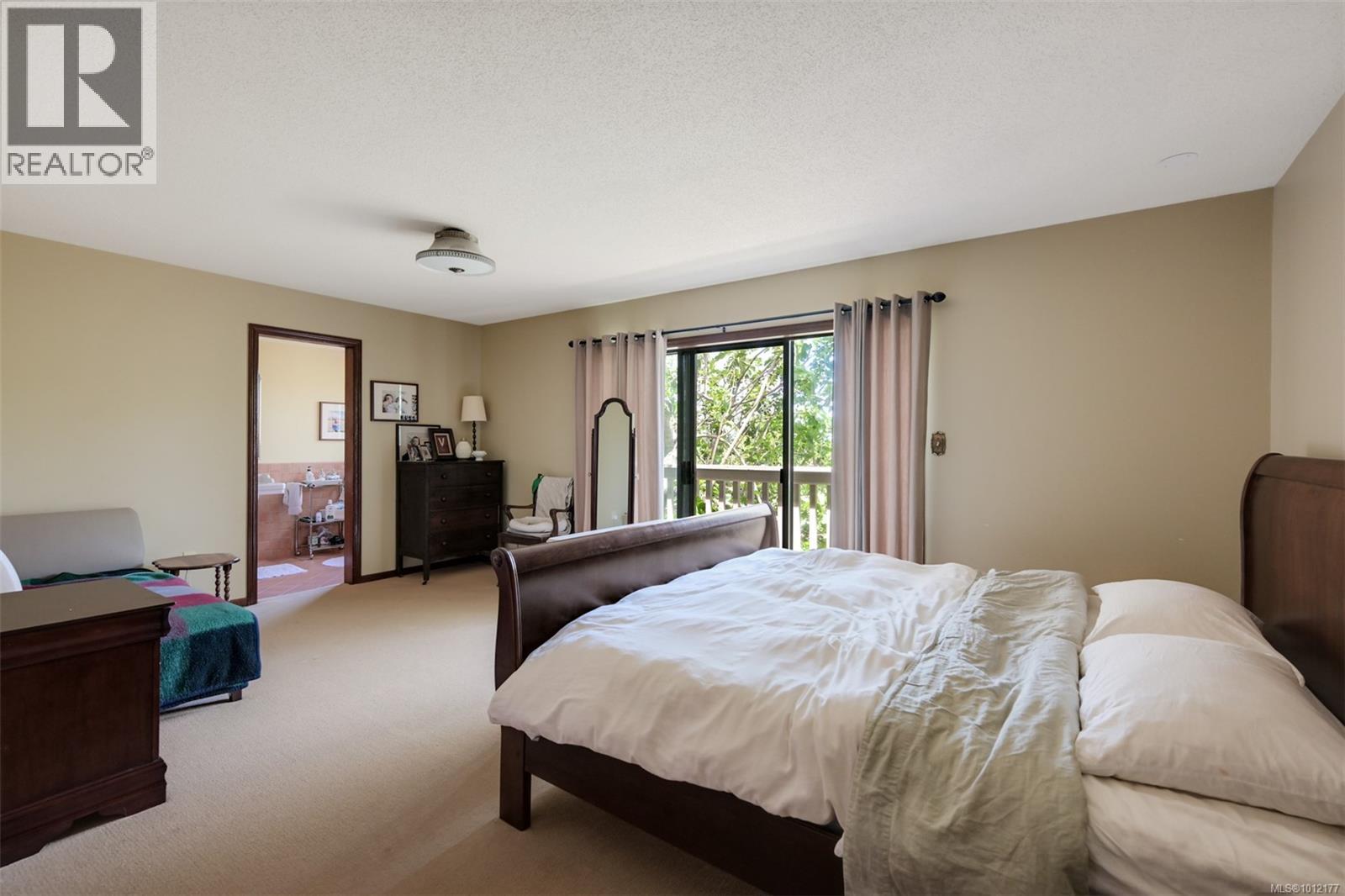  5489 Forest Hill Road, Saanich