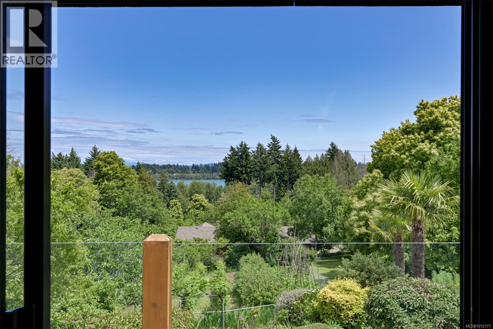  5489 Forest Hill Road, Saanich