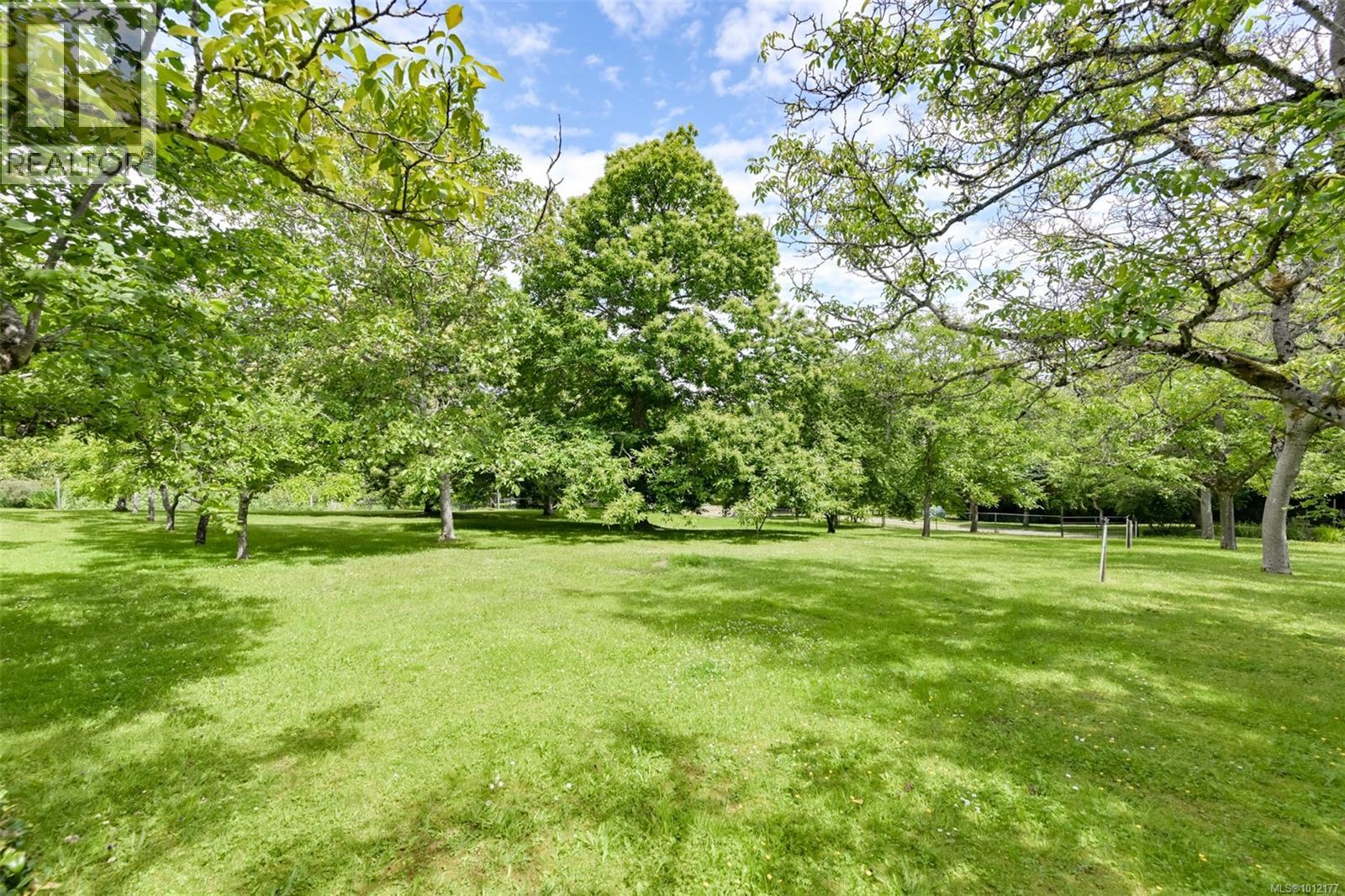  5489 Forest Hill Road, Saanich