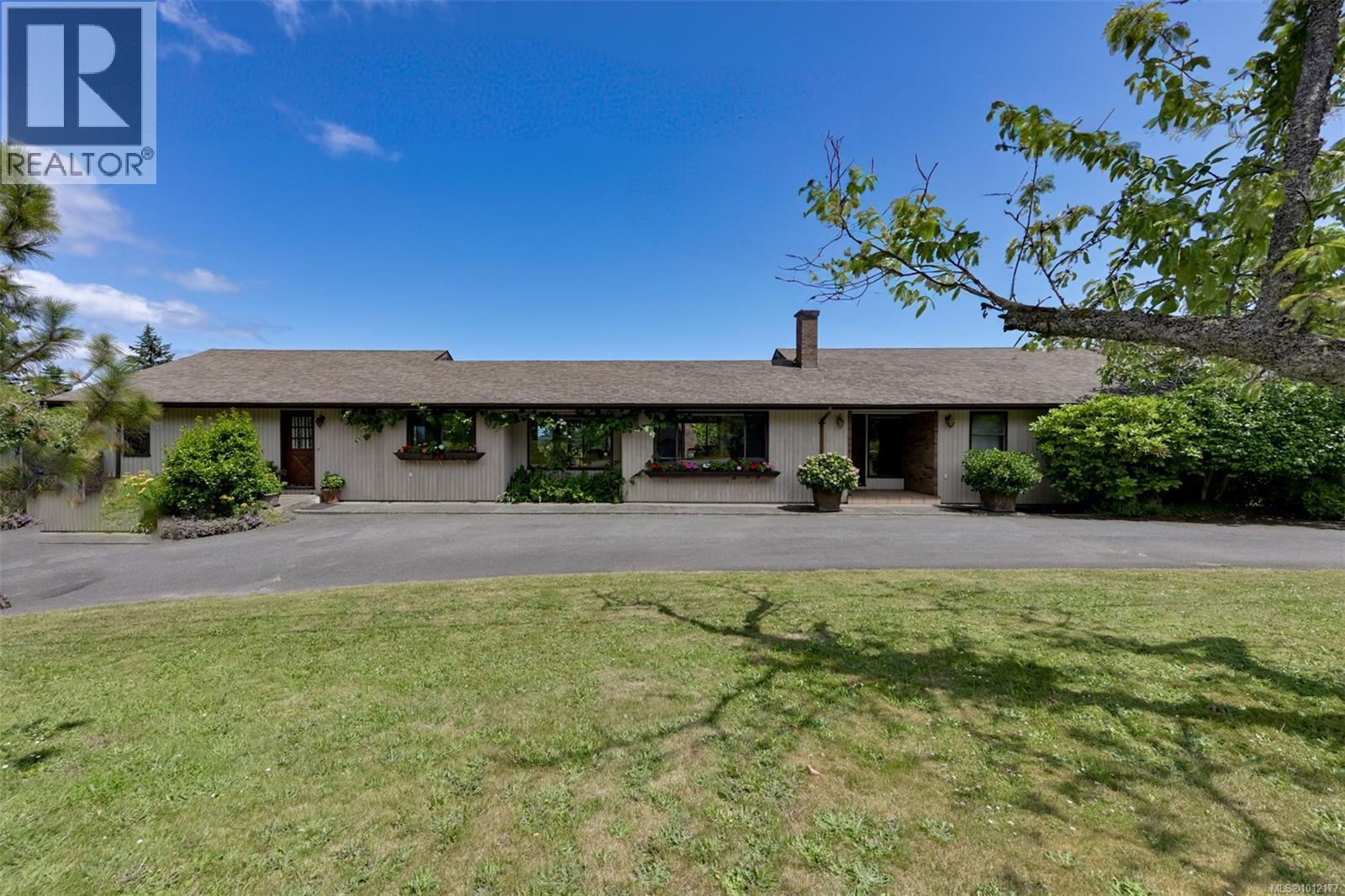  5489 Forest Hill Road, Saanich