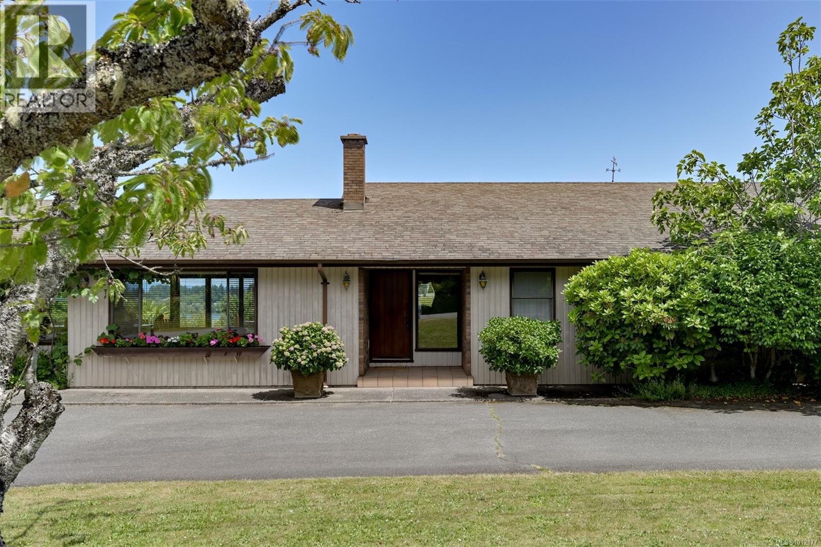  5489 Forest Hill Road, Saanich