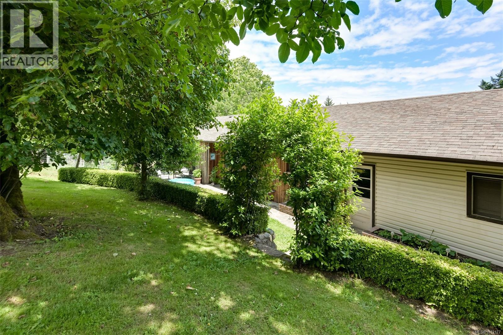  5489 Forest Hill Road, Saanich