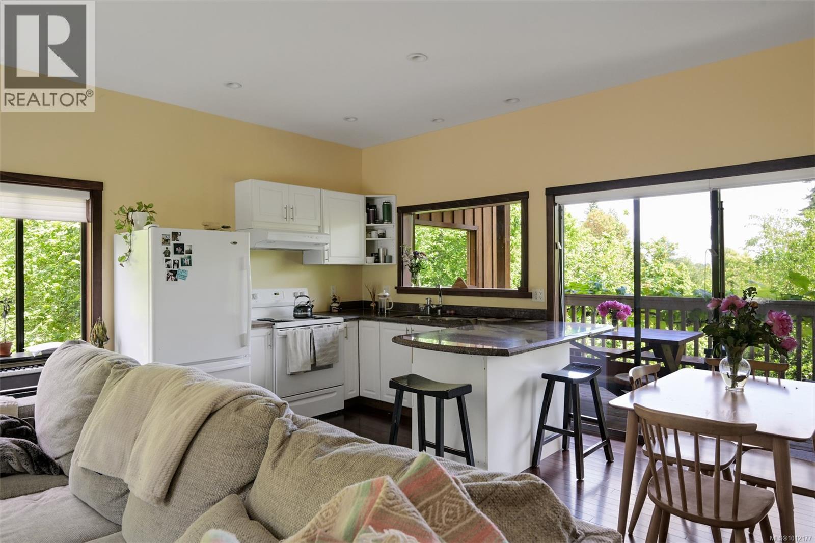  5489 Forest Hill Road, Saanich