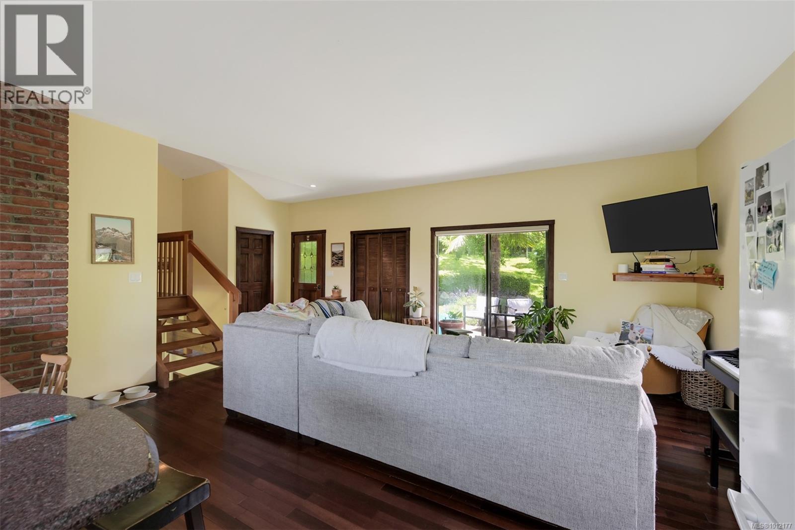  5489 Forest Hill Road, Saanich