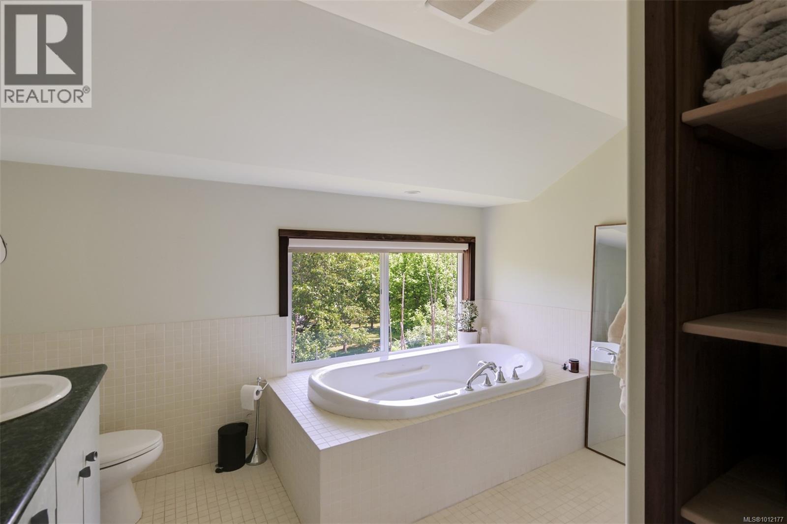  5489 Forest Hill Road, Saanich
