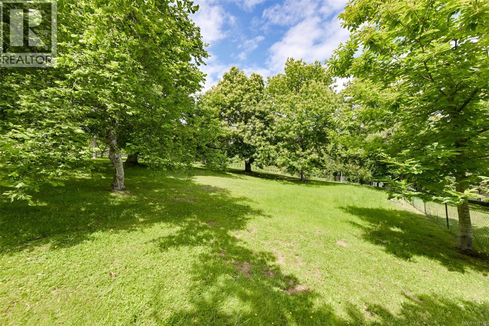  5489 Forest Hill Road, Saanich